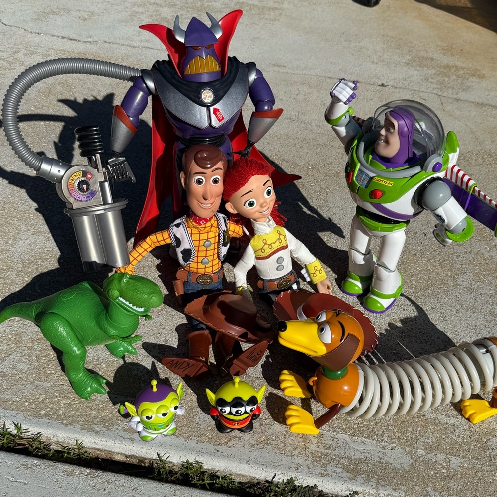 ‼️SOLD‼️Toy Story Action Figure Collectible Set